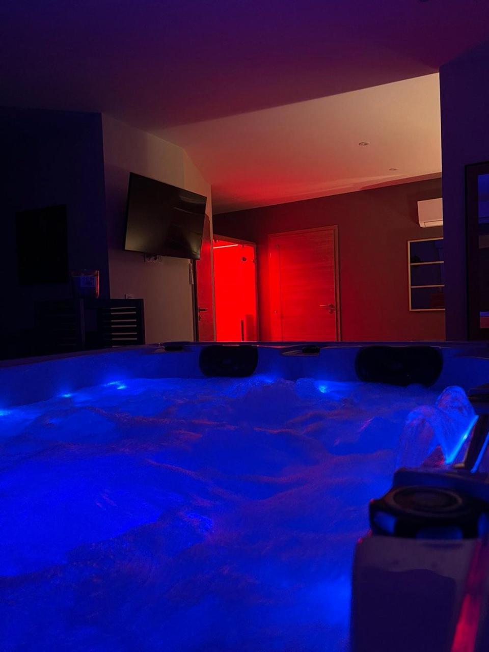 La Valentine Love Room Gites Des 3 Lavoirs Bourogne Экстерьер фото