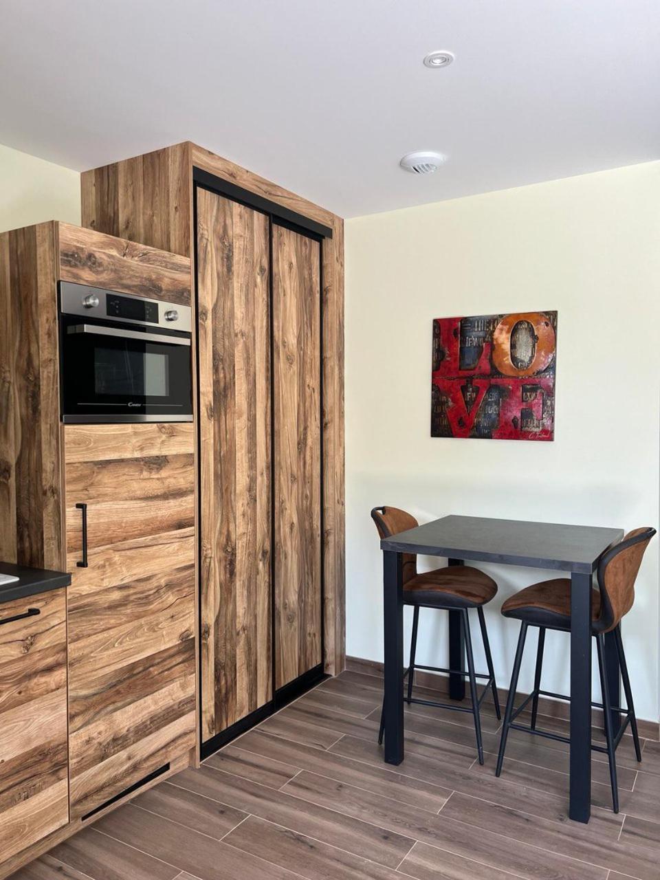 La Valentine Love Room Gites Des 3 Lavoirs Bourogne Экстерьер фото